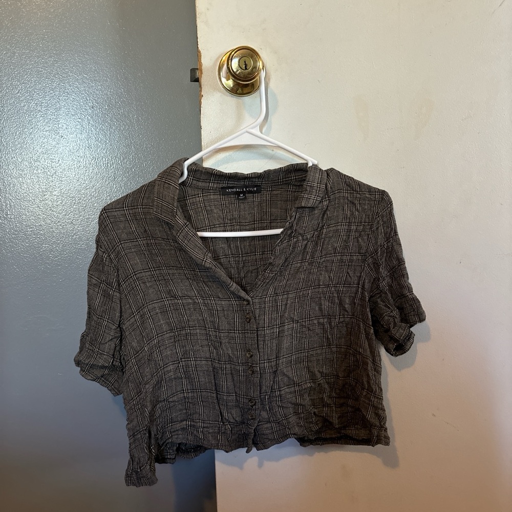 Cropped collared button down